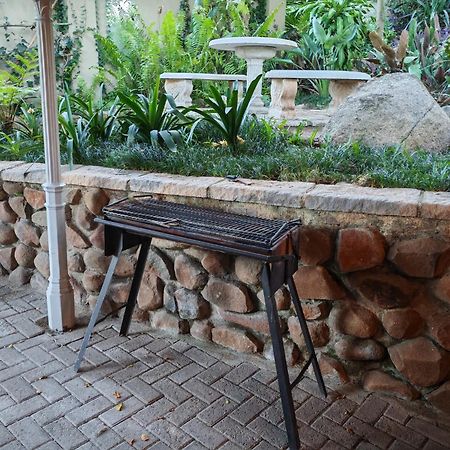 Arend Cottage Mbombela Exterior foto